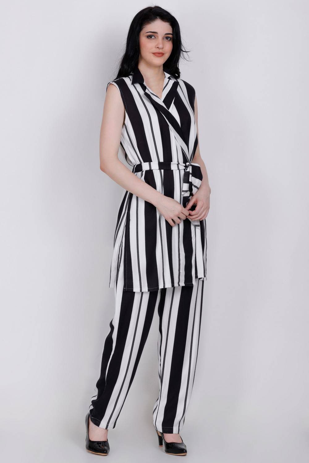 Stripes Sleeveless Long Jacket