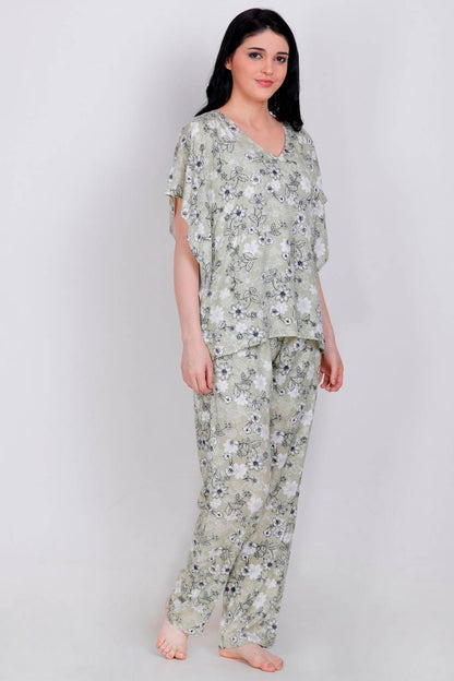 Plus Size Pista Green Floral Kaftan Top &amp; Pyjama Set