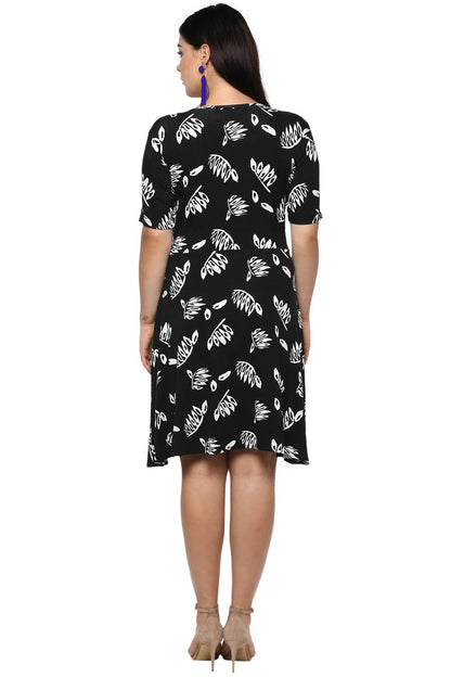 Plus Size Monochrome Skater Dress-4