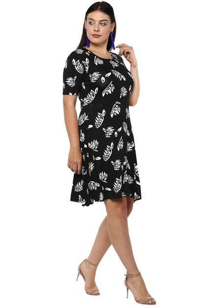 Plus Size Monochrome Skater Dress-3