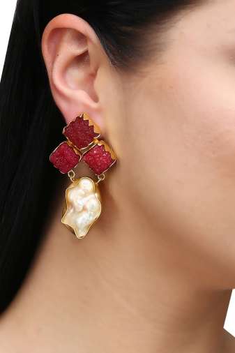 Maroon Stone Pearl Earrings-2